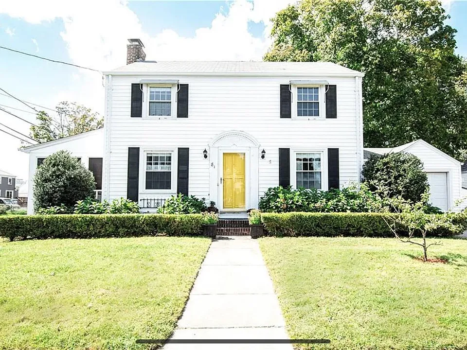 81 Mayflower Dr