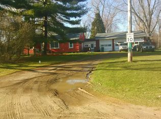 29074 Grix Rd, New Boston, MI 48164