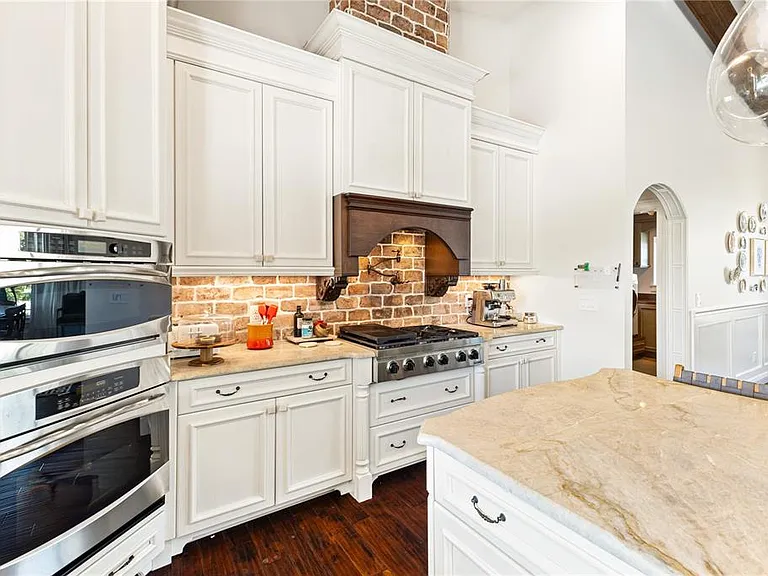 10355 Trout Rd — Photo 35