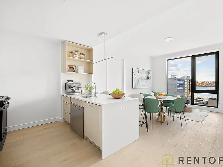 622 11th Ave #708 — Photo 1