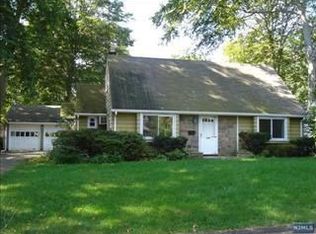 115 Wood St, Wyckoff, NJ 07481