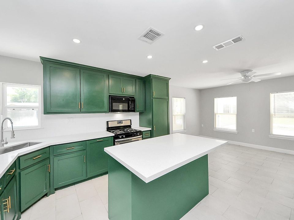 1st image of 6735 Alpine Dr #B