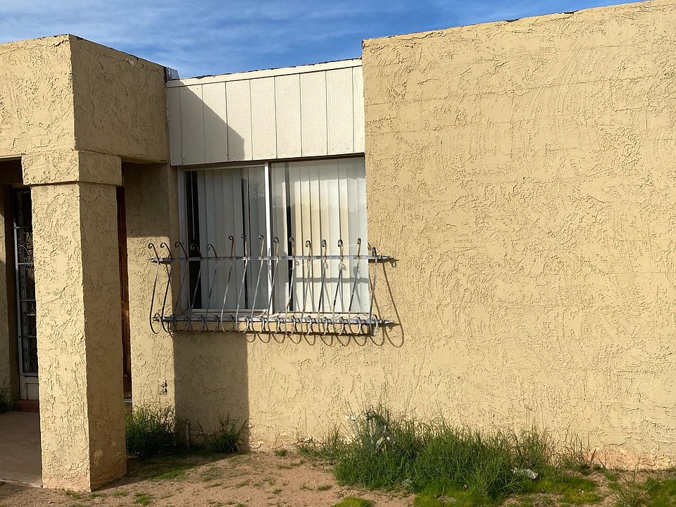 1st image of 10518 W Monterosa St