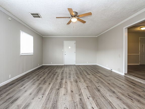 3rd image of 3260 N Wellington Ave