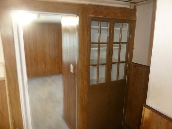 4th image of 20 Henry St APT 2
