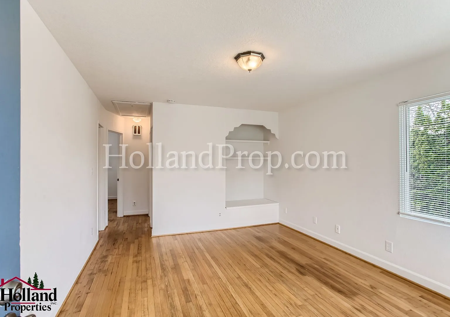 Charming & Bright 2-Bedroom Home in St. Johns! — Photo 2