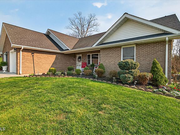 2nd image of 410 Garden Meadow Dr