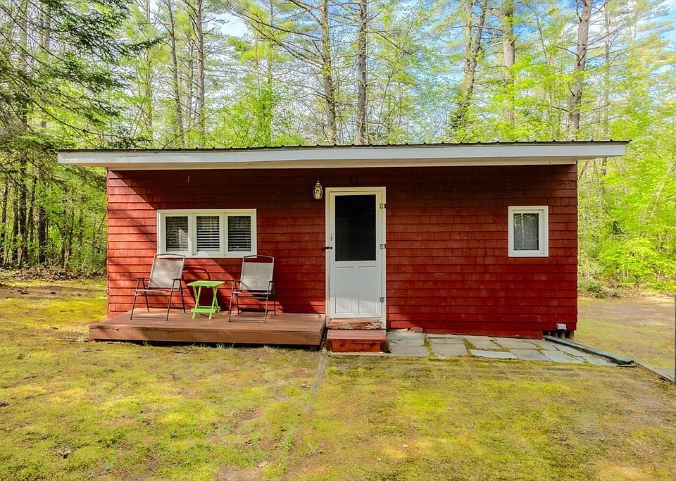 1st image of 9 Roberts Ln