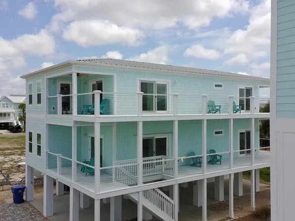 105 Circle Dr, Mexico Beach, FL 32456
