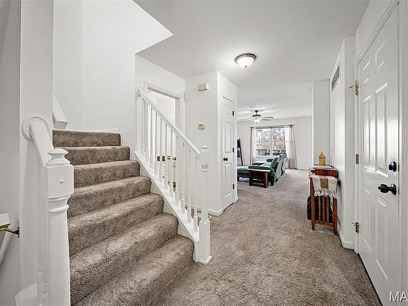 5th image of 25 Rivers Bend Ct