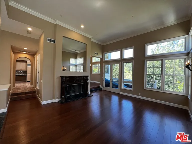 2357 Brookshire Ln — Photo 34