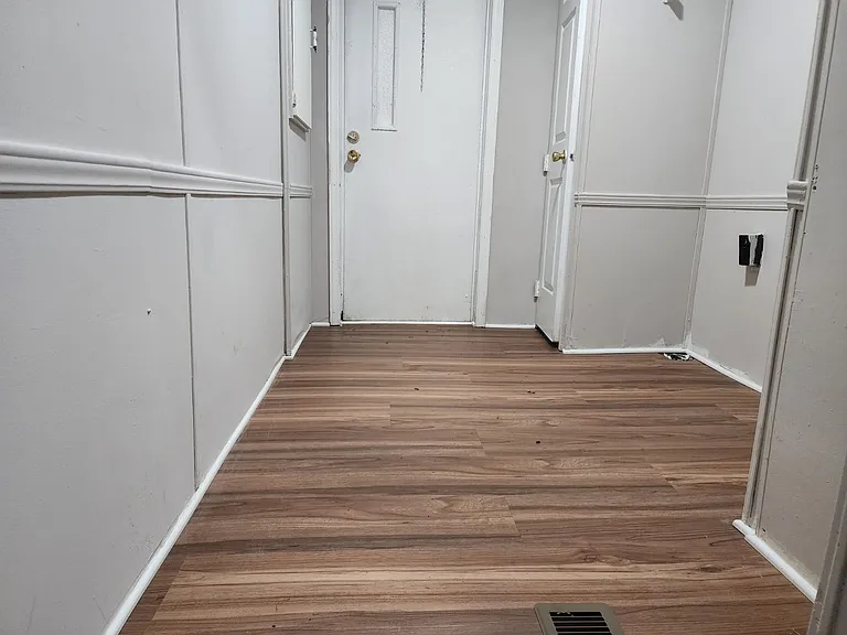 1241 Shannonbrook Ln — Photo 24