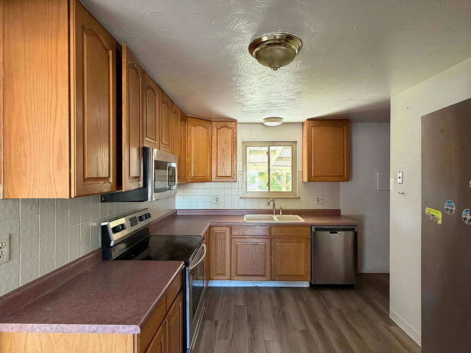 3 bed, 1200 sqft, $2,600 — Photo 4