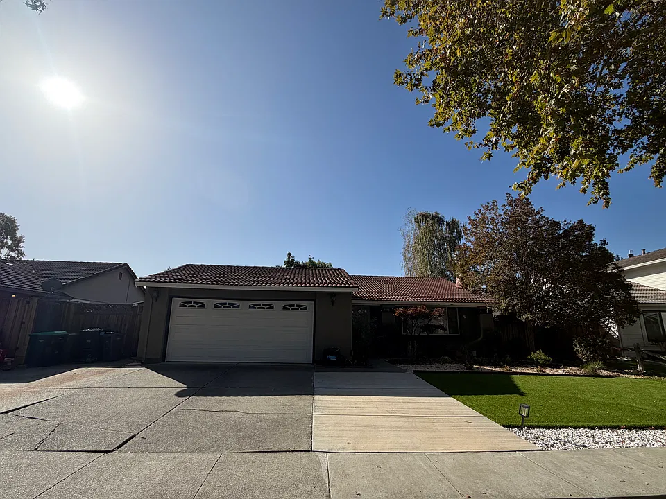 6346 Hansen Dr