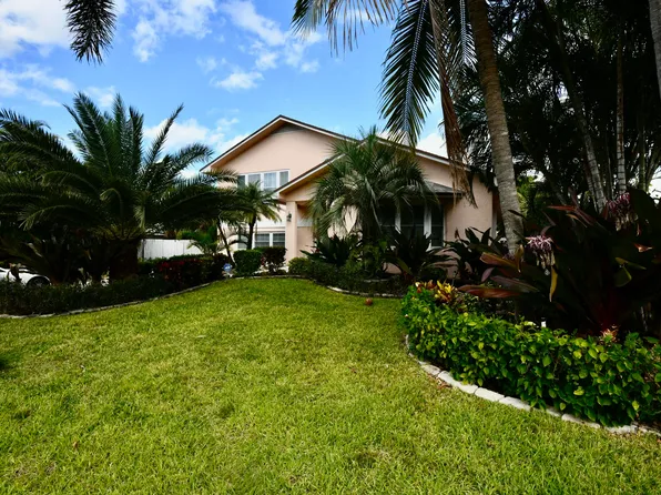 225 Cascade Lane, Palm Beach Shores, FL 33404