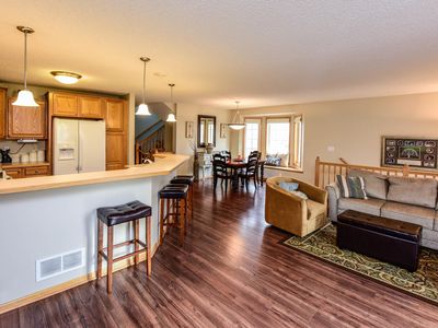 7674 Ponds Edge Path, Savage, MN, 55378