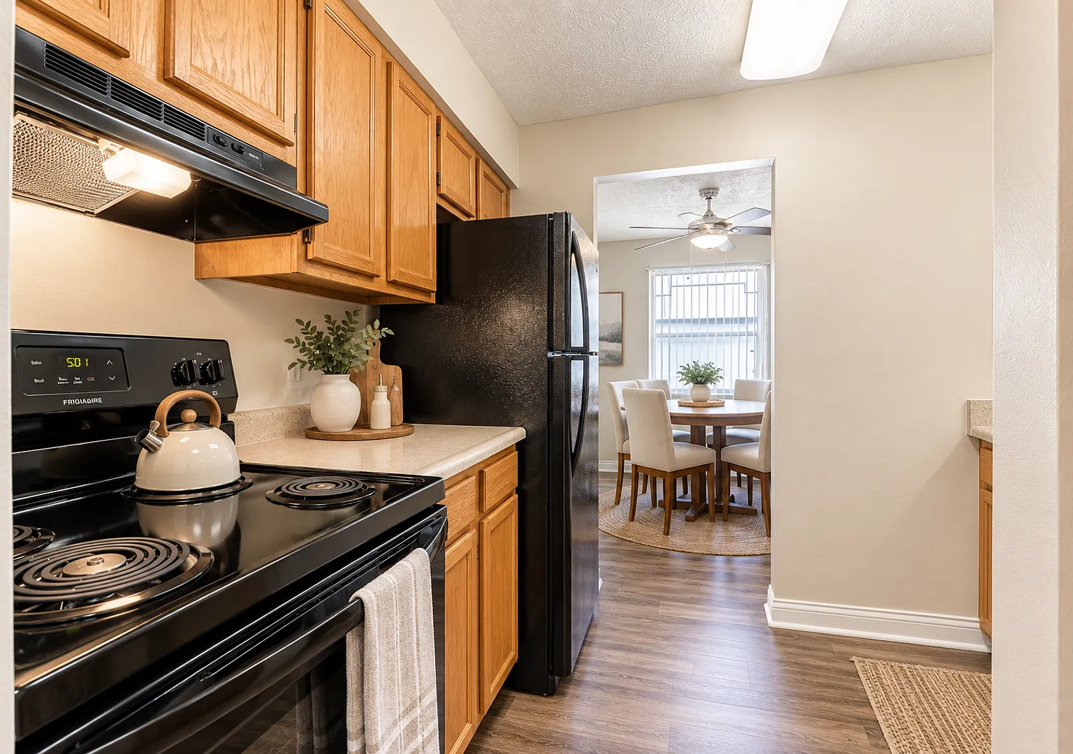 Spacious 2-bedroom 1-bath Apartment w/ Washer & Dryer Included! — Photo 1