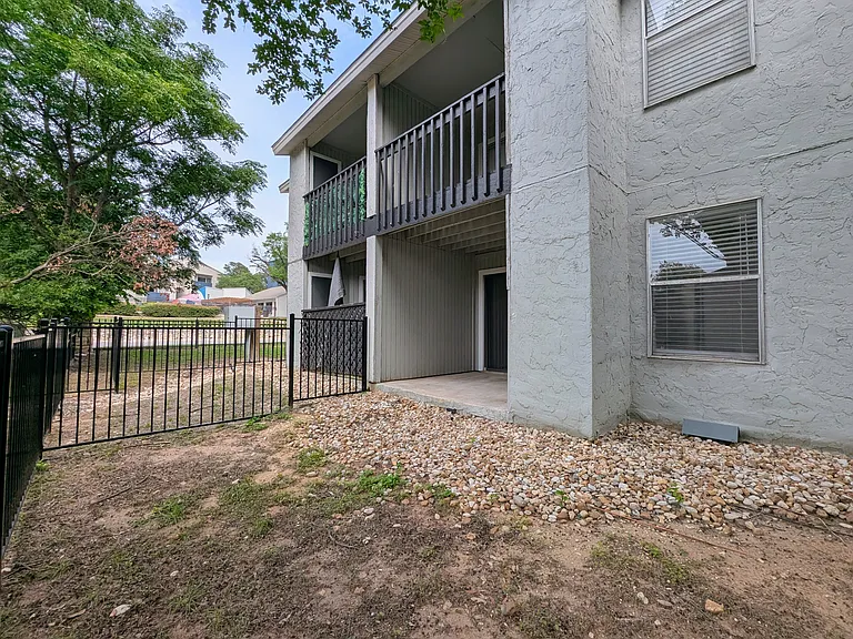 Grove at Northwest Hills — Photo 55
