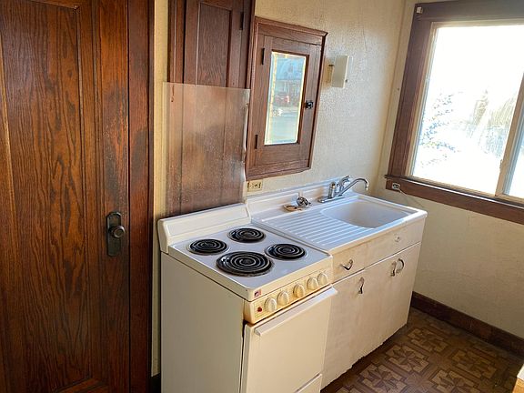 5th image of 1518 Lincoln Way W #2