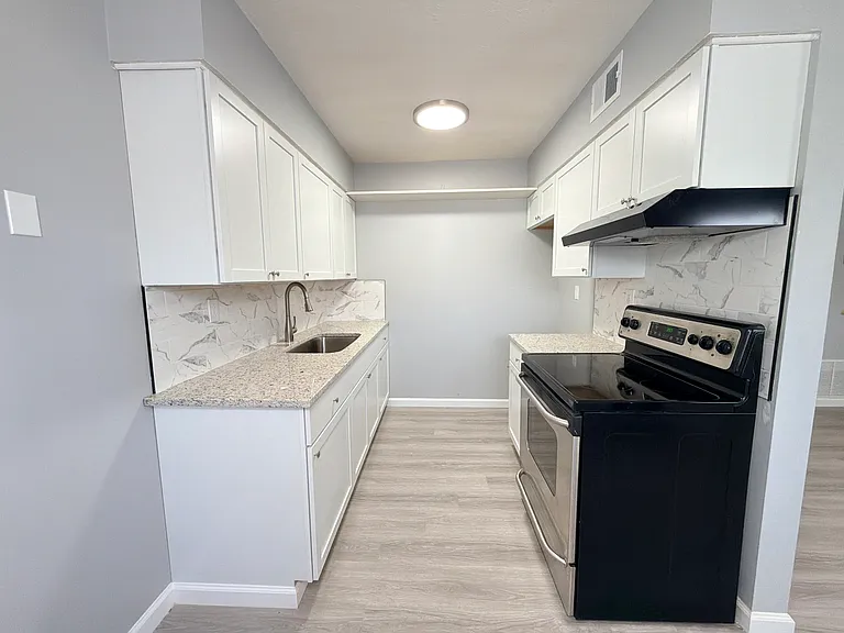 3333 Breckenridge Ln #3 — Photo 1