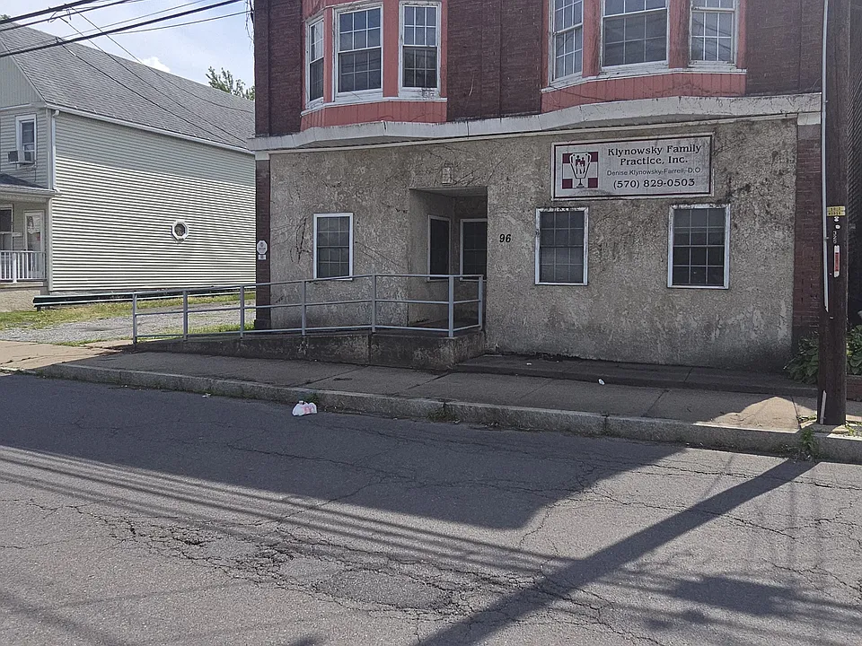 92 Wood St #96