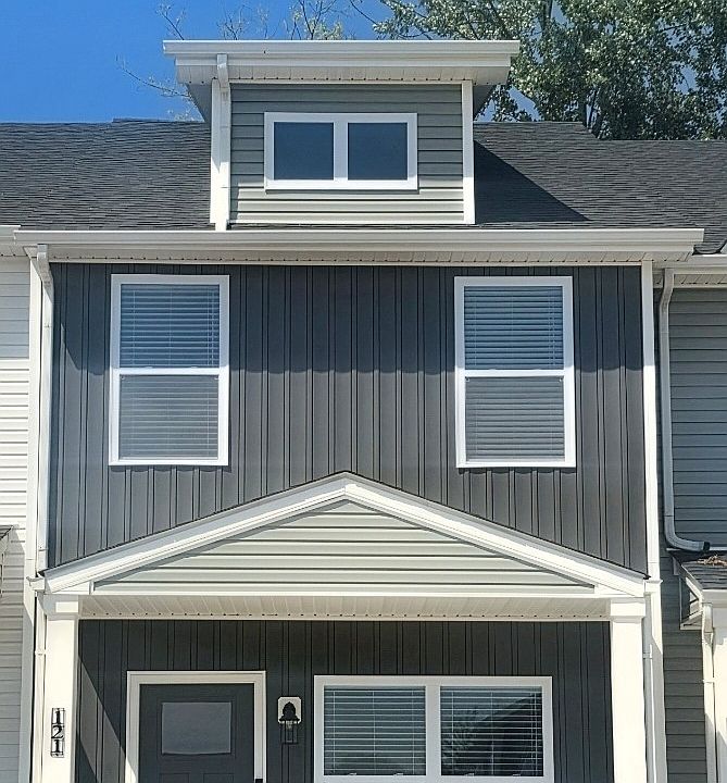 1st image of 121 Front Ridge Cir