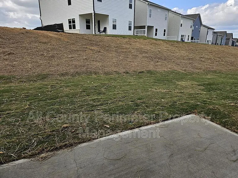 256 Dupont Dr — Photo 15