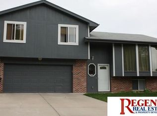 8221 Bondesson St, Omaha, NE 68122