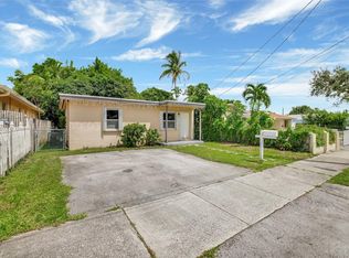 724 NW 5th Ct, Hallandale, FL 33009