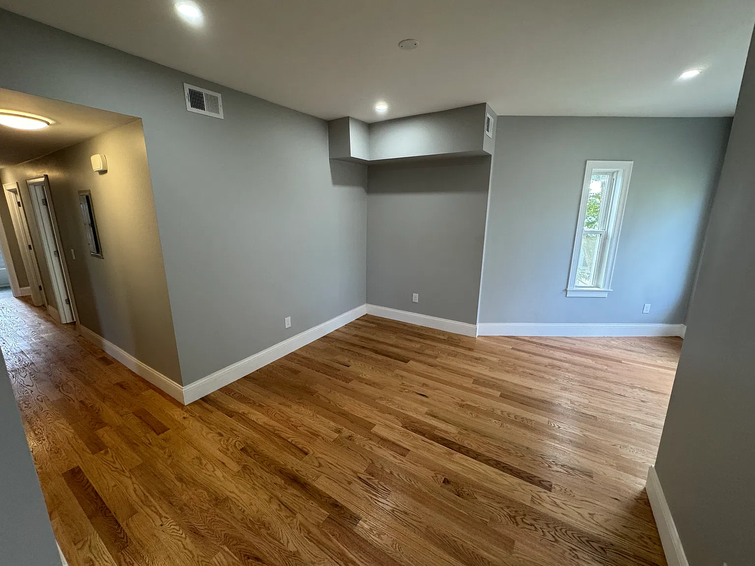4 bed, $4,400 — Photo 2