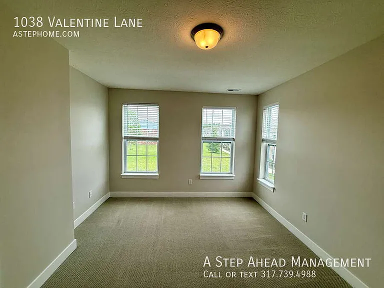 1038 Valentine Ln — Photo 7