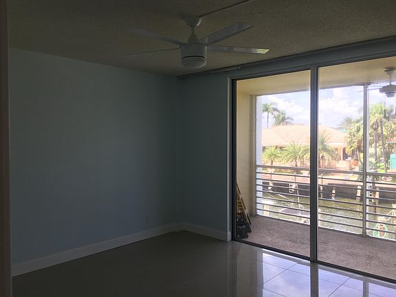 4th image of 105 Paradise Harbour Blvd APT 209