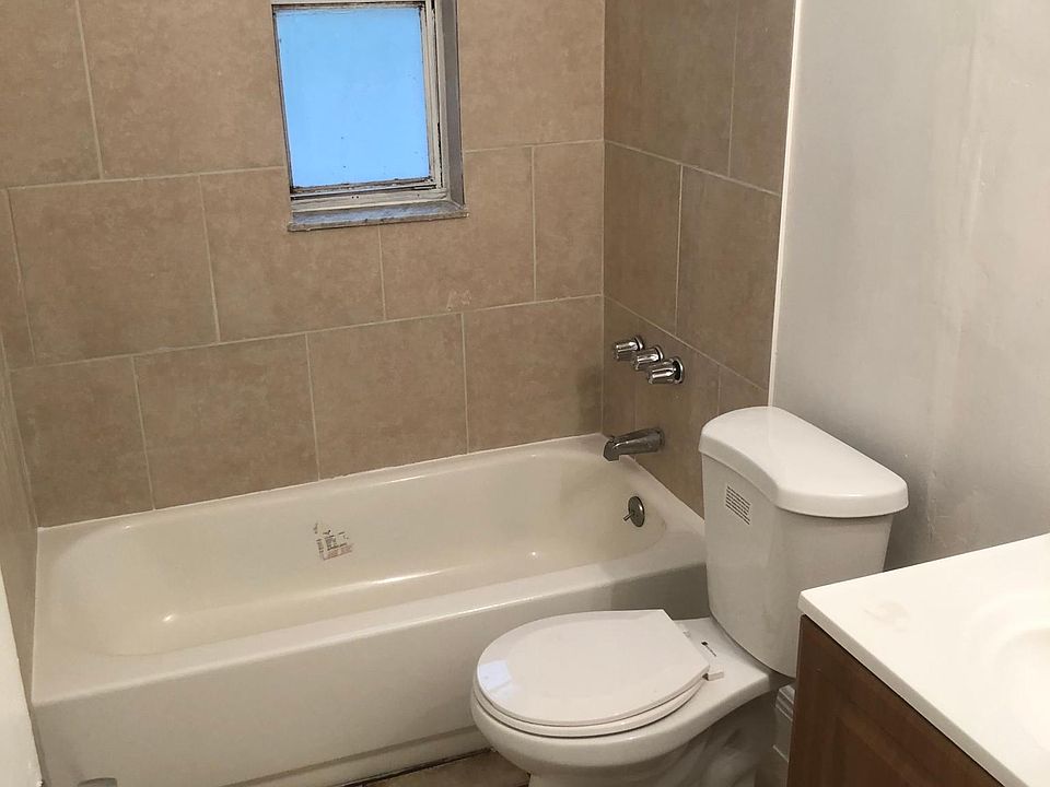 2nd image of 1505 E 142nd Ave APT C