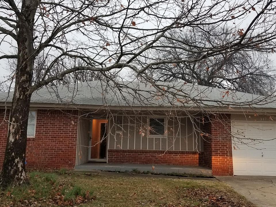 2nd image of 317 Orr Dr