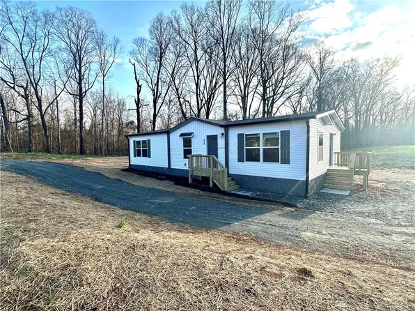 579 Highway 63 Cir, Commerce, GA 30547