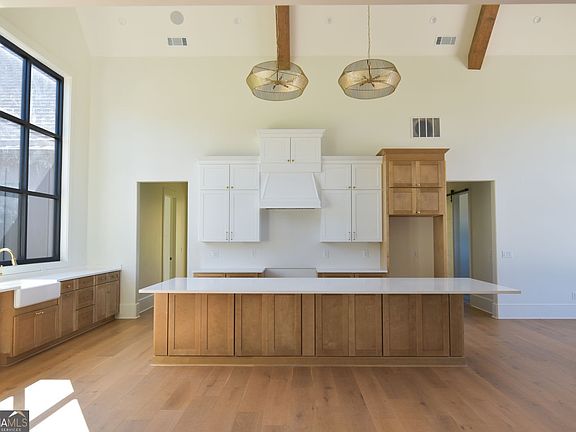 4th image of 1825 Andora Ct