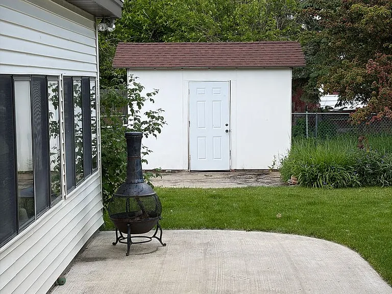 1104 2nd Ave W — Photo 23