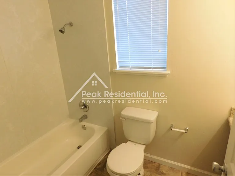 10260 Mills Station Rd — Photo 12