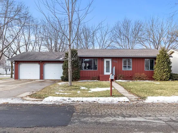 1104 Cheryl Ave, Marshall, MN 56258