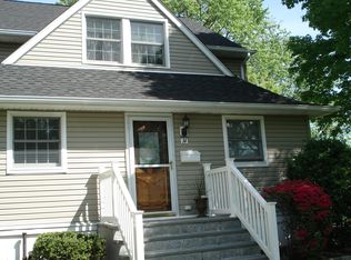 14 Robbins Ave, Elmsford, NY 10523