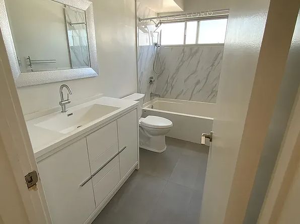 9221 Charleville Blvd APT E