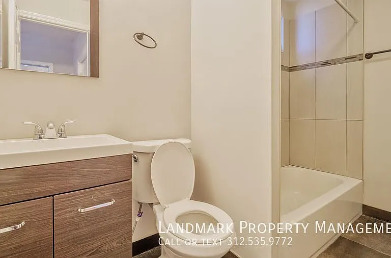 2130 W Cermak Rd #3R — Photo 13