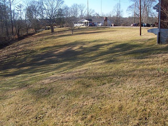 5th image of 425 McGuire Ave