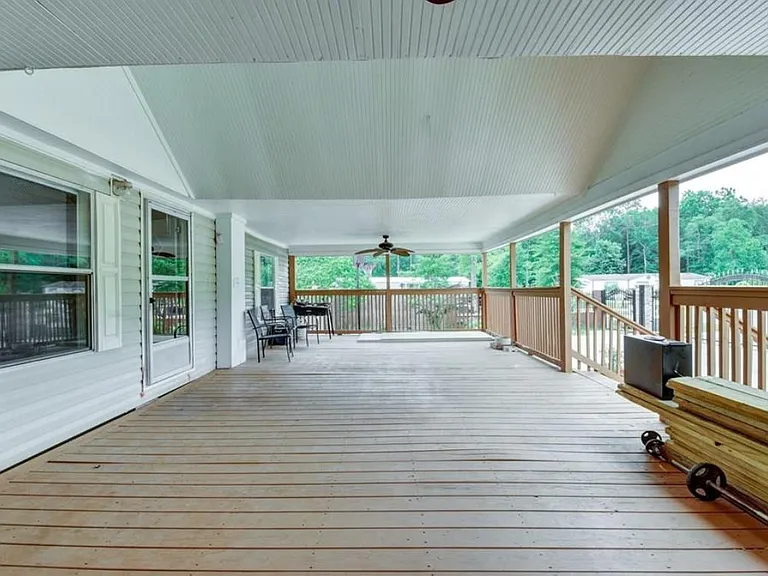 16381 Hunters Green Dr — Photo 3