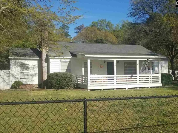 1304 Lakeshore Dr, Camden, SC 29020