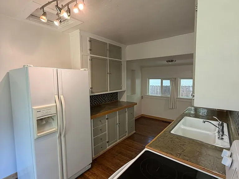 1511 Phillips St — Photo 12