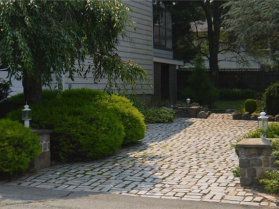 2nd image of 6 Tara Dr