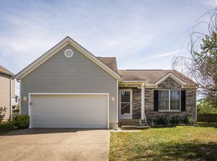 9707 River Trail Dr, Louisville, KY 40229