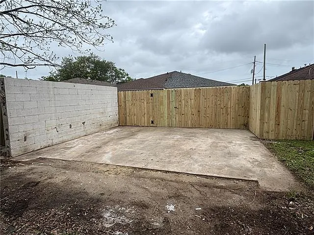1486 Mandolin St — Photo 23