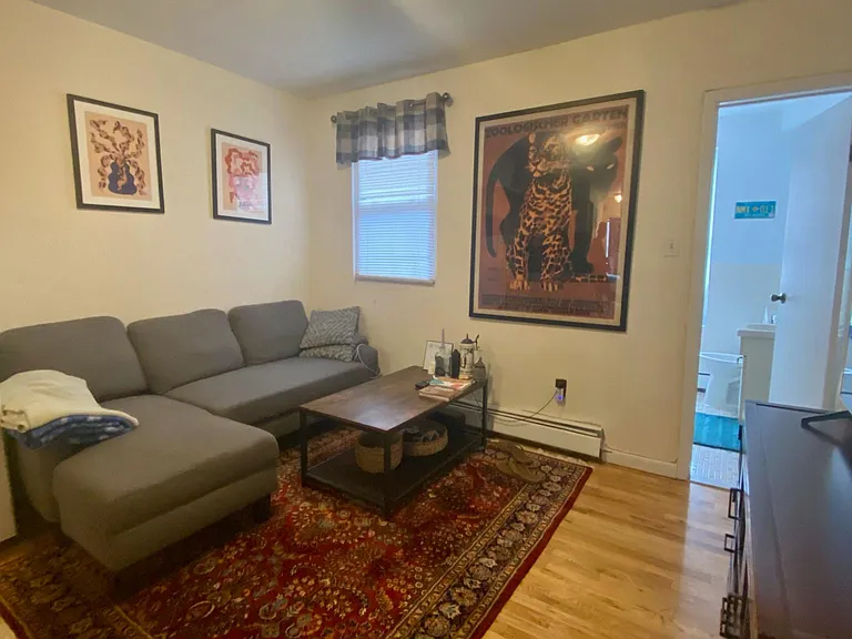 606 Jefferson St #3R — Photo 4